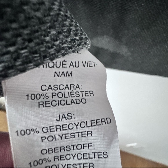 Vuori Grandview Tech Shirt Grey Small - Picture 7 of 8